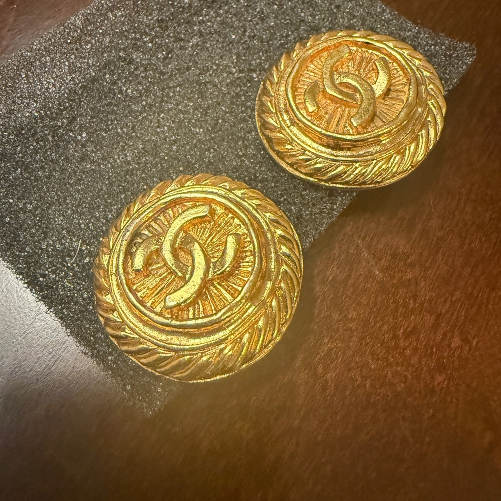 90’s Era 24k Plated Chanel CC Logo Rope Round Earrings